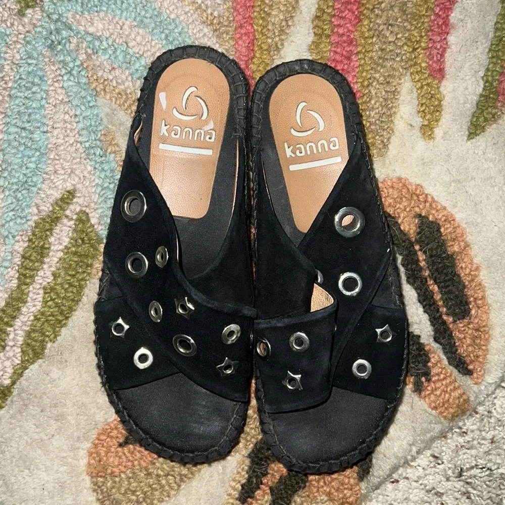 Leather star and metal grommet woven espadrille flats